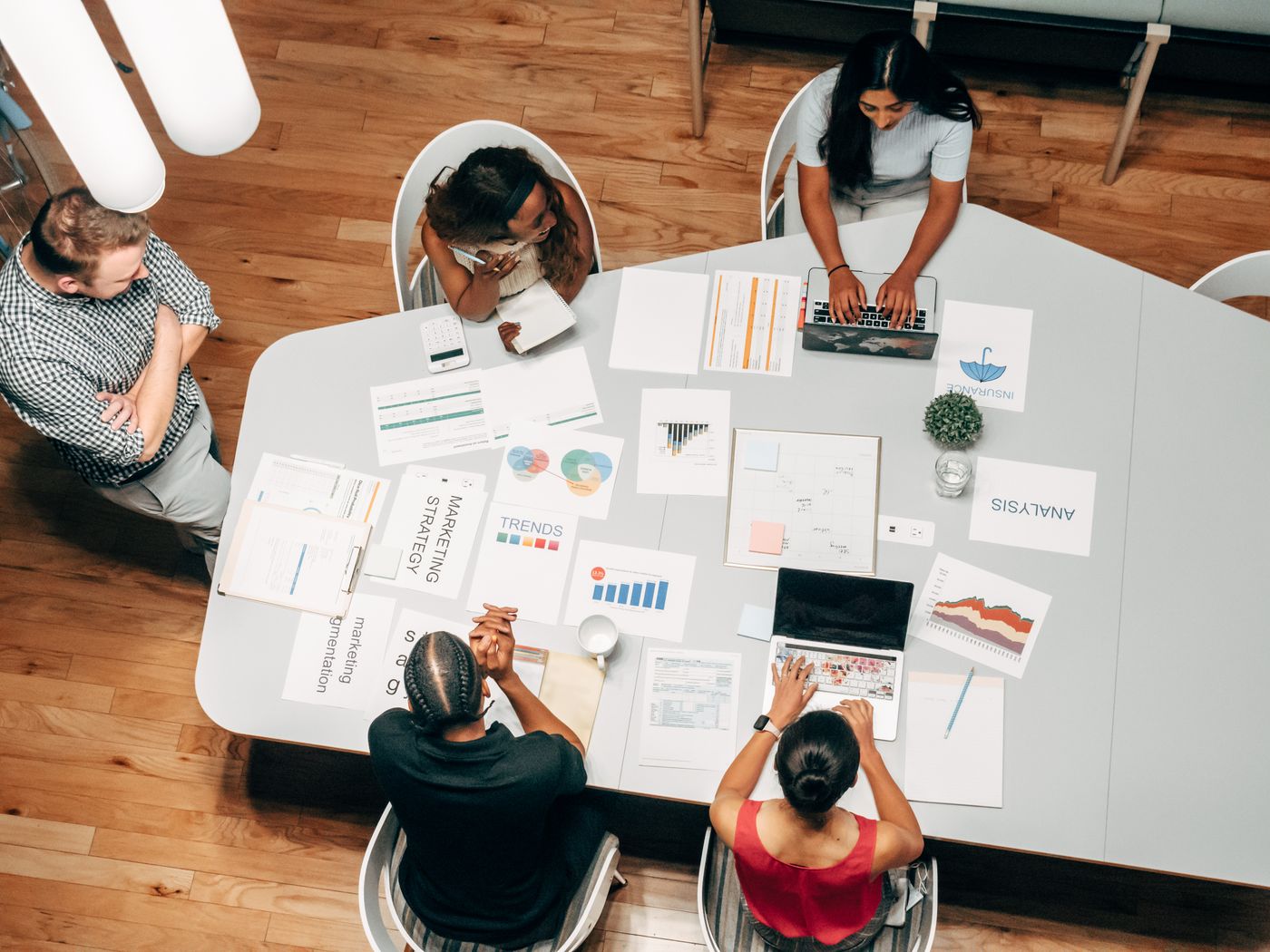 SEO content planning at a daylight desk with search notes